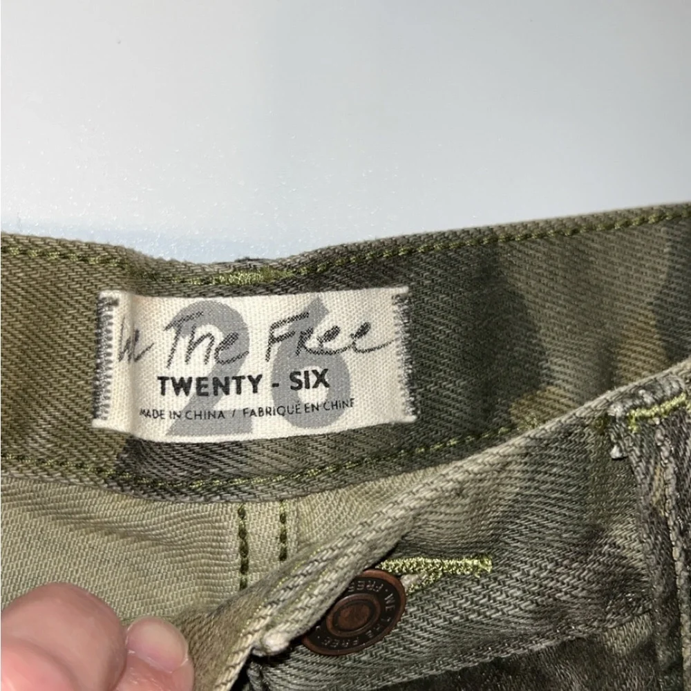 Camo Green we the free shorts - Picture 2 of 4